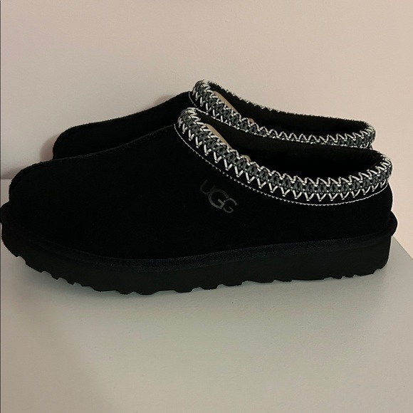 UGG Shoes - UGG Black Women’s Black Tasman ll